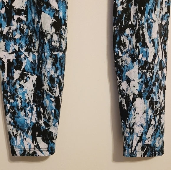 NIKE | Just Do It Leg-A-See Leggings Mishmash Allover Print (Size XL) - Picture 11 of 14